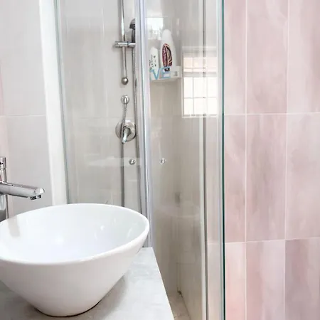 Aurora Flavia Suite شقة يوتْسْوولْ
